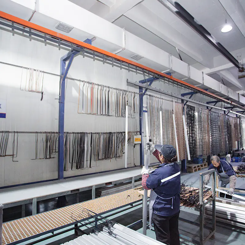 Malingsverksted - Pulverlakkeringslinje - Hengeoperasjon